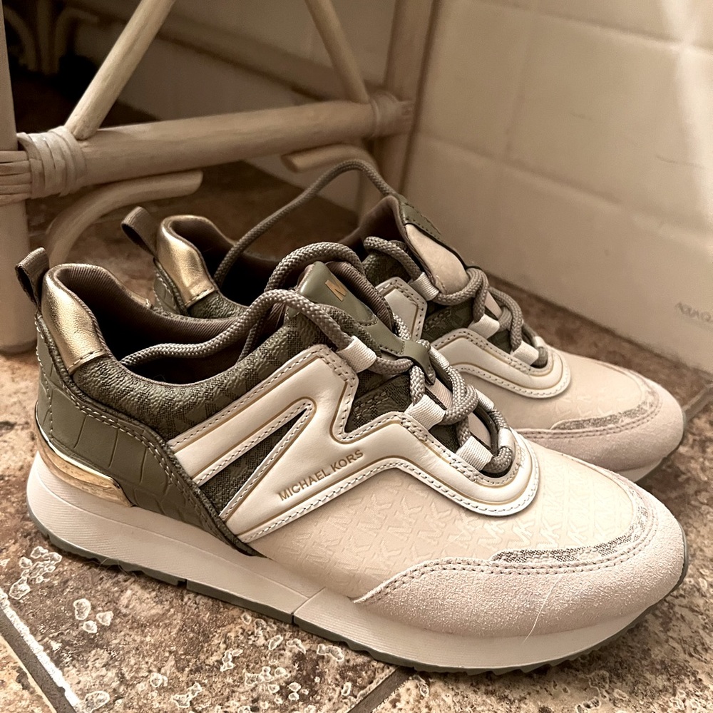 Michael Kors tennis shoes new size 7